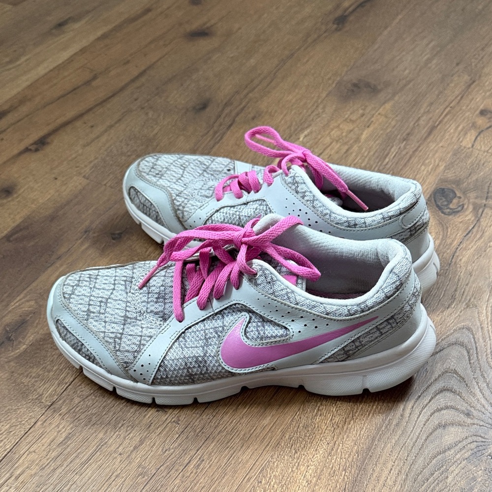 Nike Women's Athletic Shoes - Gray and Pink